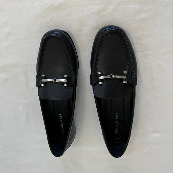 Donald J. Pliner Men\'s Black Leather Loafers, Size 9.5 main image 6